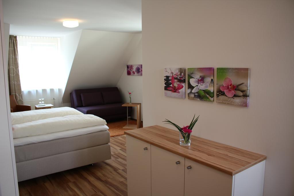 Hotel Rebstoeckle Hagnau Room photo